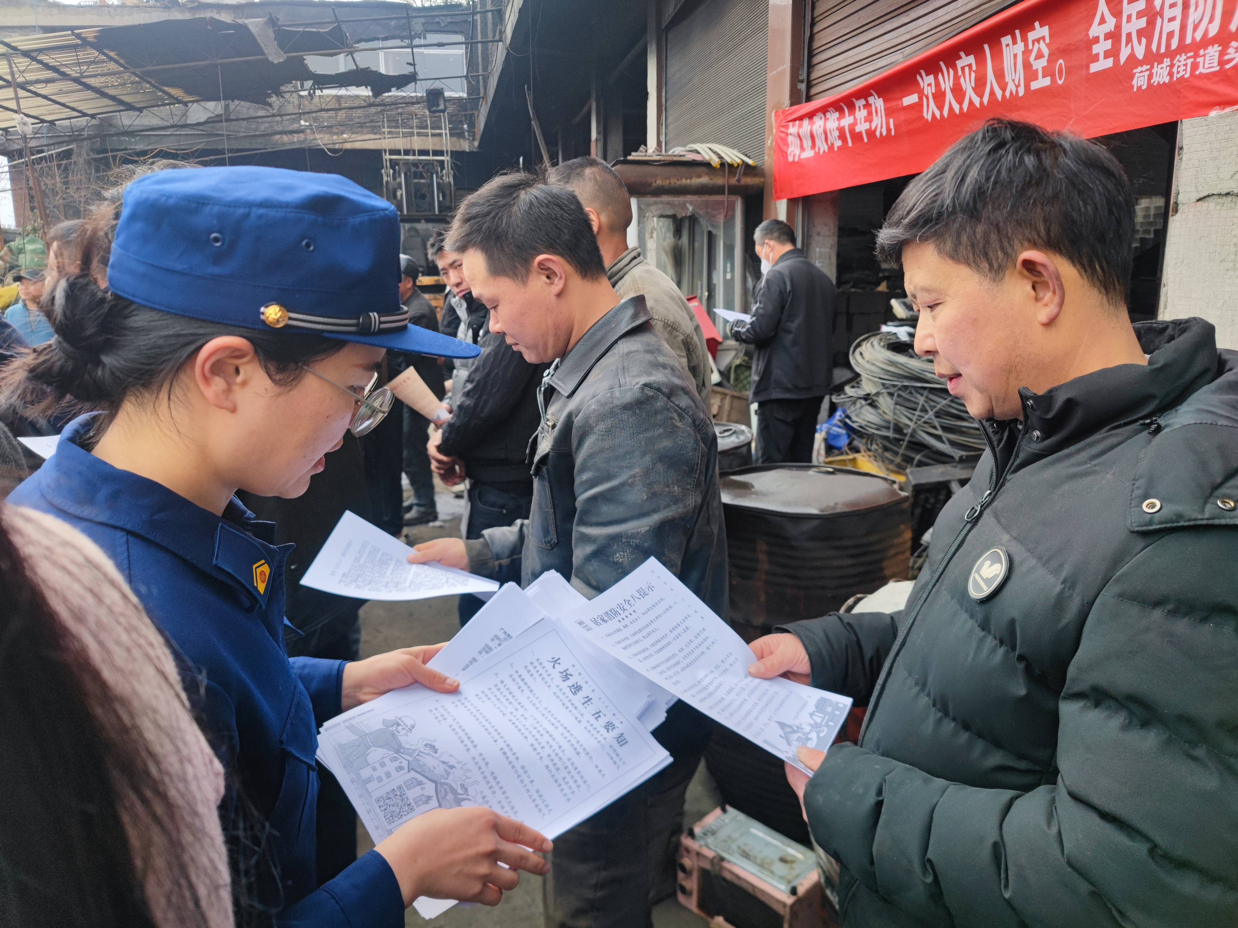 鐘山消防當(dāng)好“三員” 為再生資源回收企業(yè)清火患:再生資源回收公司